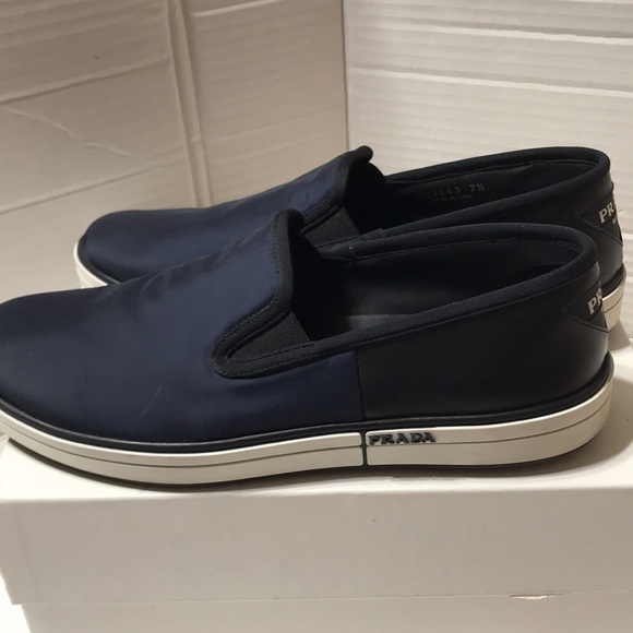 Prada navy blue/black nylon/leather slip on. EUC - Picture 5 of 9